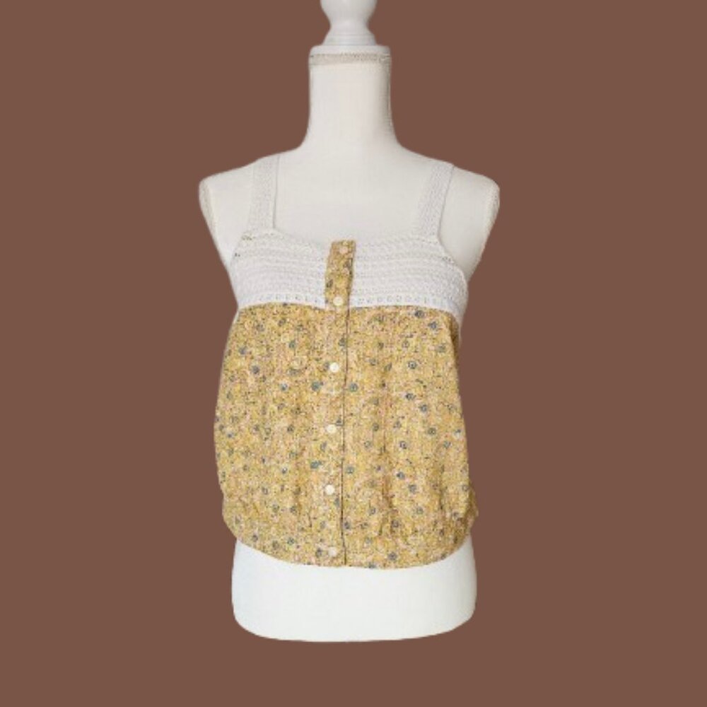 UNIVERSAL THREAD GOODS & CO.WOMEN FLORAL PRINT CROP TOP - SIZE MEDIUM